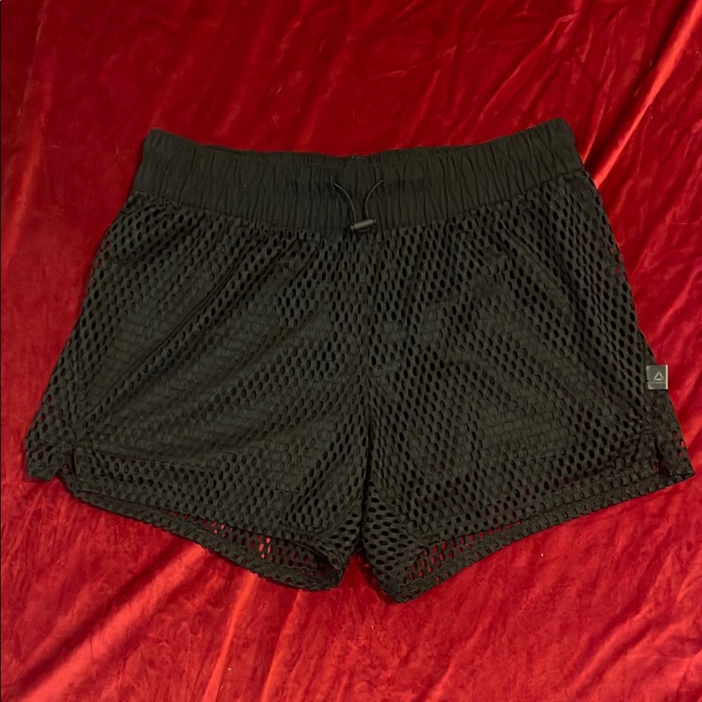 Reebok Black Mesh Fishnet Athletic Women’s Shorts Size Medium